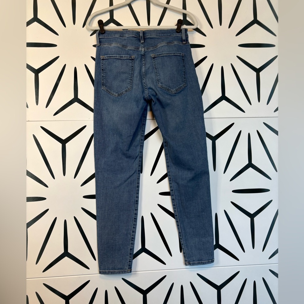Banana Republic Mid-Rise Skinny Jeans – Medium Wash – Size 27 - Picture 6 of 16